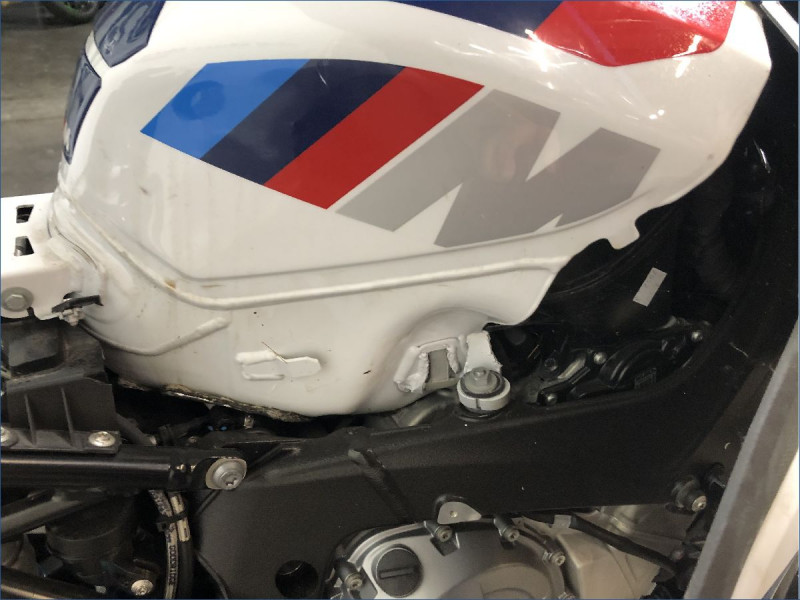 BMW M1000R 
