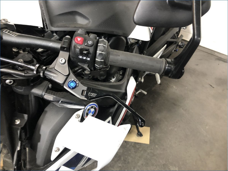 BMW M1000R 