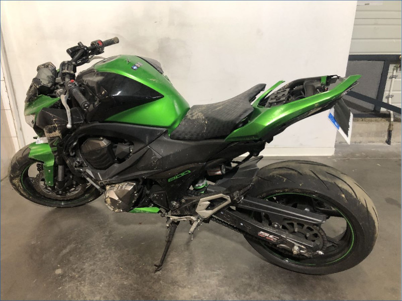 KAWASAKI Z800 