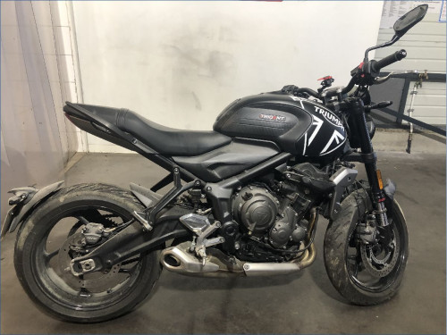 TRIUMPH 660 TRIDENT 