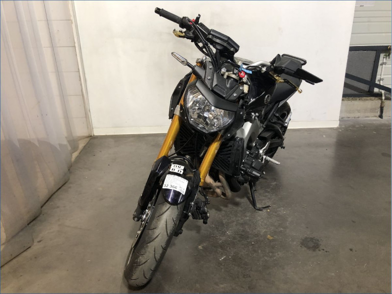 YAMAHA MT09 