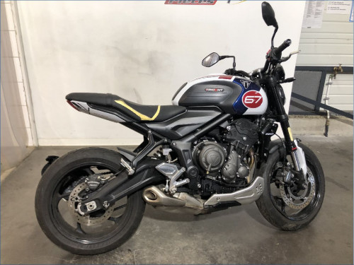 TRIUMPH 660 TRIDENT TRIBUTE