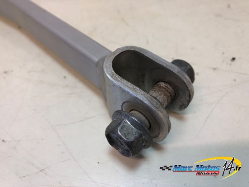 BARRE DE SUPPORT D'ETRIER ARRIERE SUZUKI 1300 GSXR HAYABUSA 2006