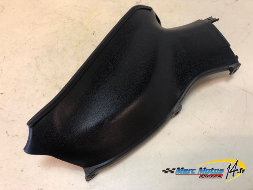 HABILLAGE DE TETE DE FOURCHE DROIT SUZUKI 1300 GSXR HAYABUSA 2006
