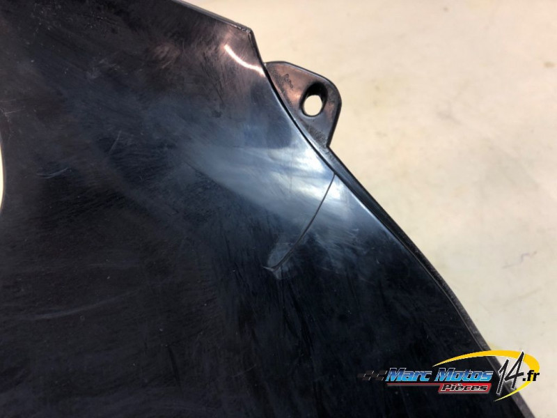 HABILLAGE DE TETE DE FOURCHE INFERIEUR SUZUKI 1300 GSXR HAYABUSA 2006