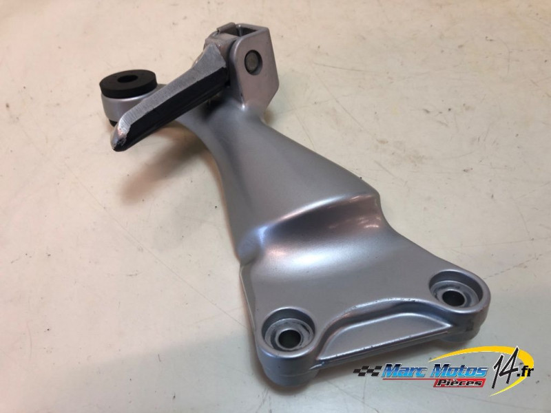 PLATINE ARRIERE GAUCHE SUZUKI 1300 GSXR HAYABUSA 2006