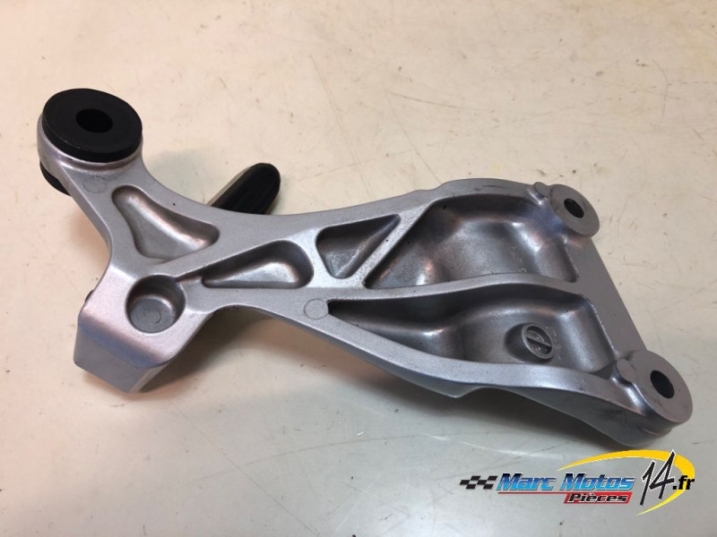 PLATINE ARRIERE GAUCHE SUZUKI 1300 GSXR HAYABUSA 2006