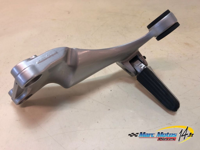 PLATINE ARRIERE GAUCHE SUZUKI 1300 GSXR HAYABUSA 2006