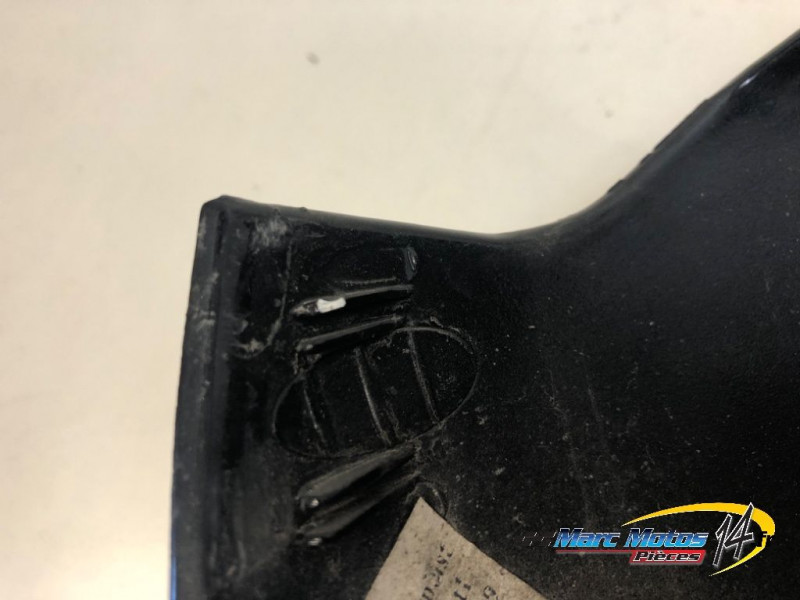 CACHE LATERAL GAUCHE APRILIA 125 ATLANTIC 2009