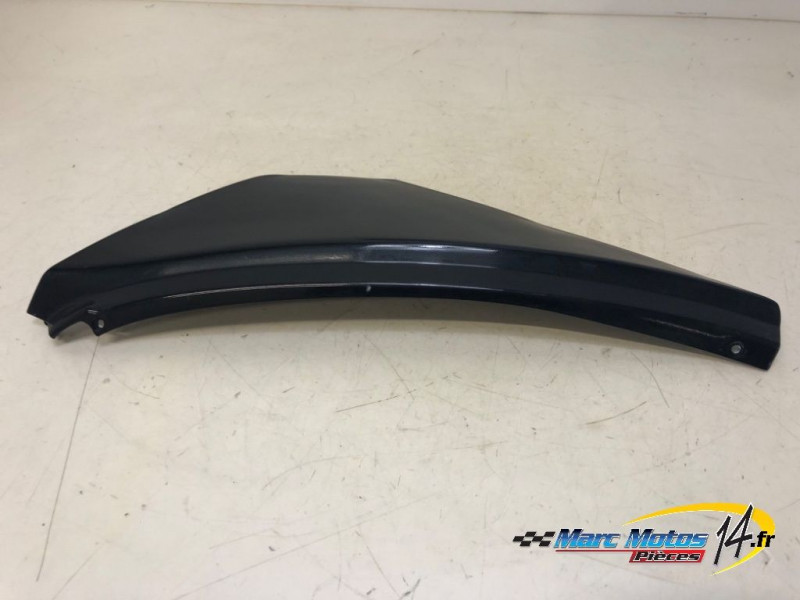 CACHE LATERAL INTERMEDIAIRE DROIT APRILIA 125 ATLANTIC 2009