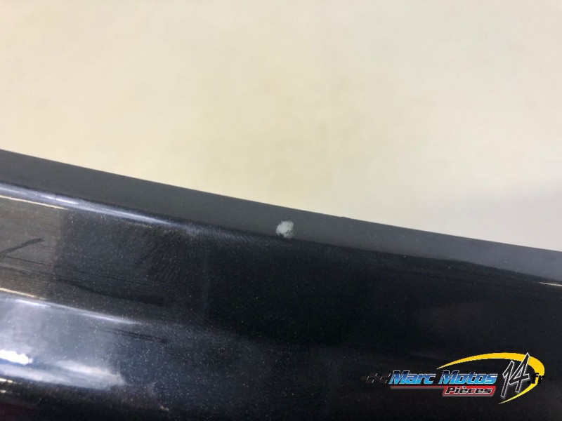 CACHE LATERAL INTERMEDIAIRE DROIT APRILIA 125 ATLANTIC 2009