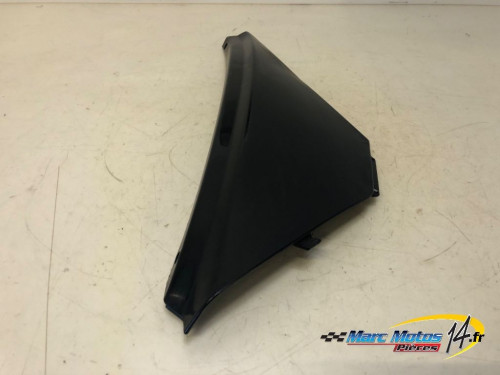 CACHE LATERAL INTERMEDIAIRE GAUCHE APRILIA 125 ATLANTIC 2009