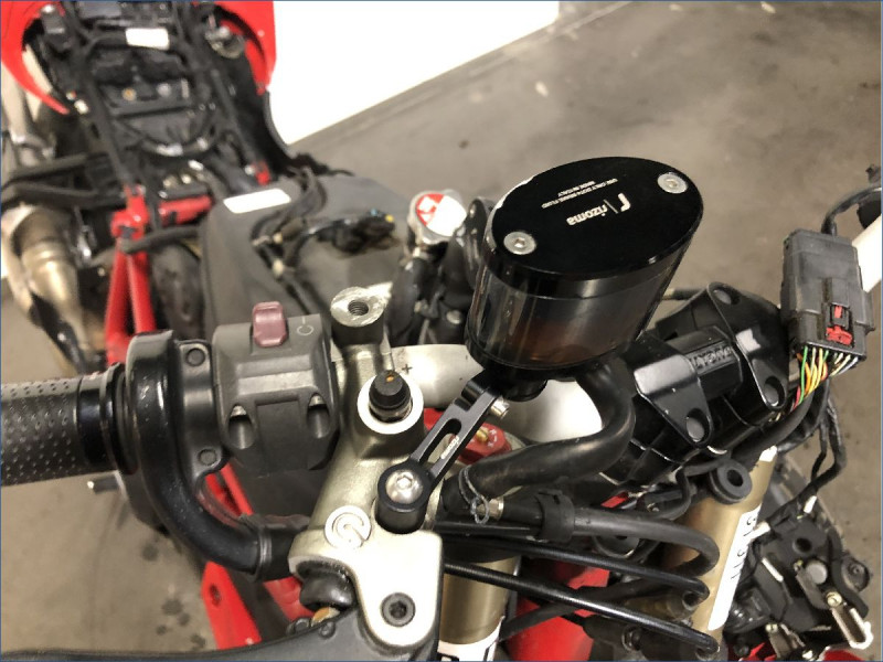 DUCATI 848 STREETFIGHTER 