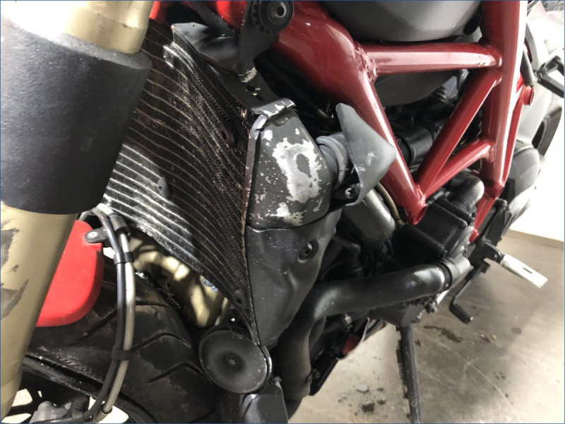 DUCATI 848 STREETFIGHTER 