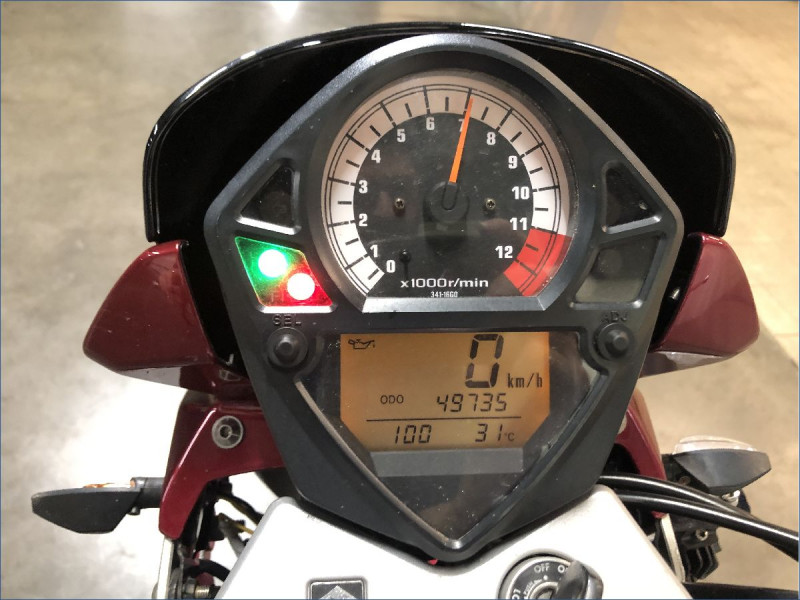 SUZUKI 650 SV N
