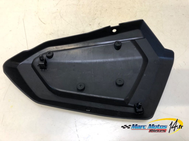 CACHE LATERAL INTERMEDIAIRE GAUCHE KEEWAY 125 K-LIGHT 2022