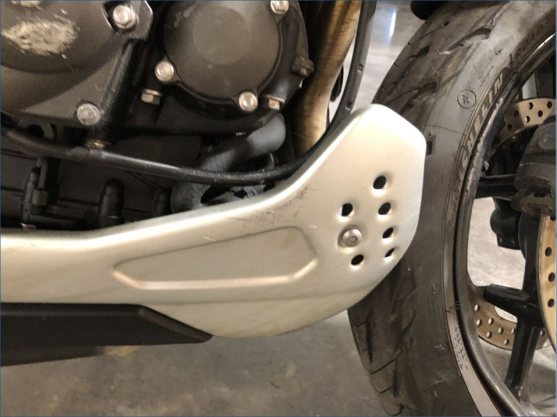 TRIUMPH 660 TRIDENT TRIBUTE