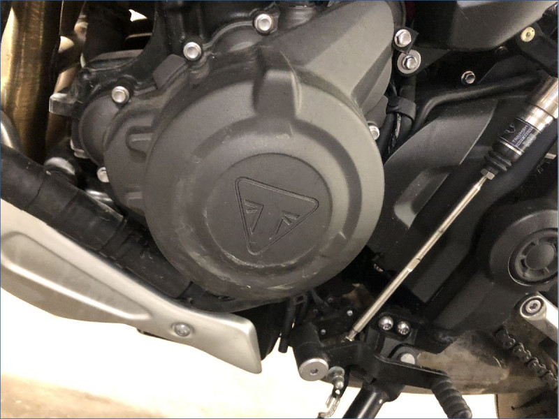 TRIUMPH 660 TRIDENT TRIBUTE