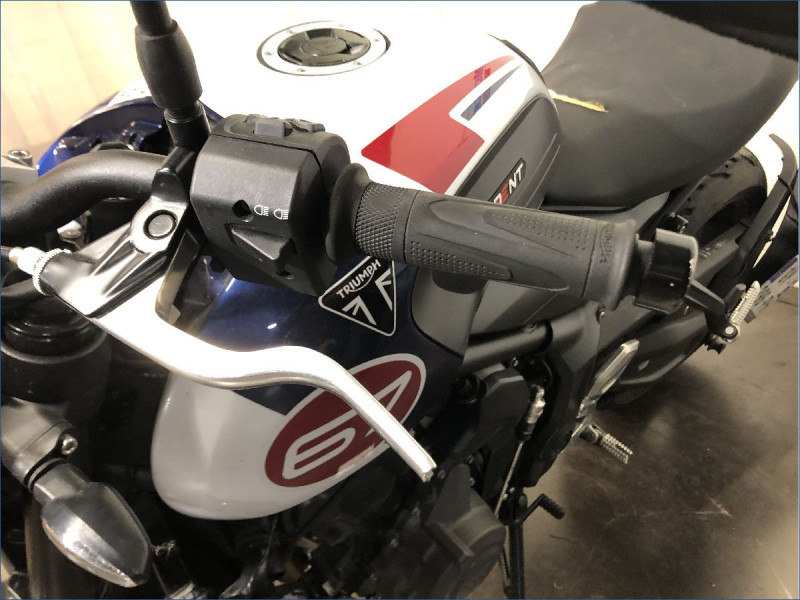 TRIUMPH 660 TRIDENT TRIBUTE