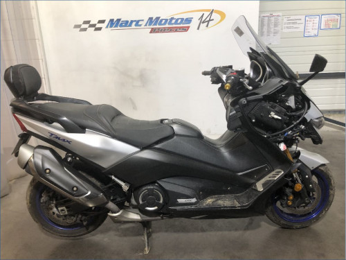 YAMAHA 530 TMAX 