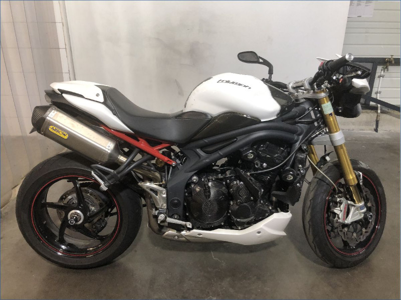 TRIUMPH 1050 SPEED TRIPLE R