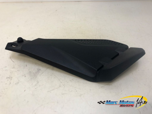 CACHE LATERAL INTERMEDIAIRE DROIT BMW R1200GS 2014