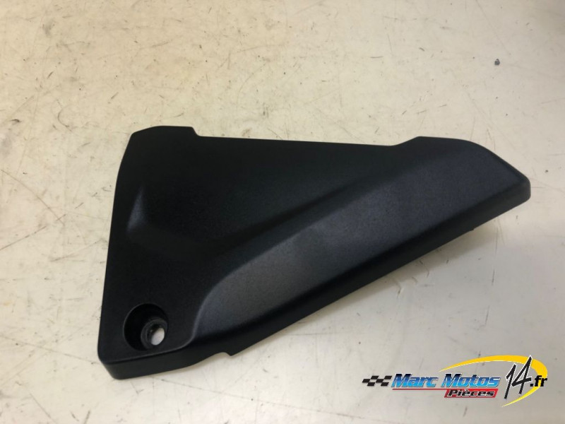 PLASTIQUES ET CAOUTCHOUCS DIVERS BMW R1200GS 2014