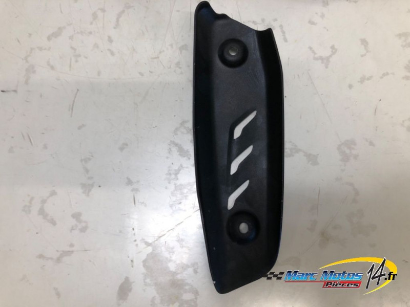 ECOPE DE RADIATEUR DROITE TRIUMPH 765 STREET TRIPLE RS 2017