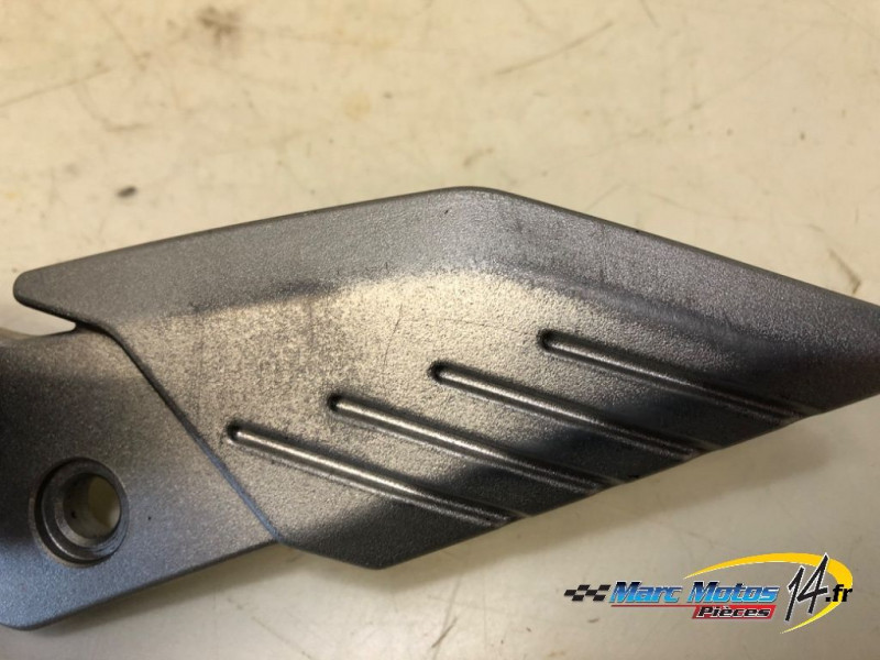 PLATINE AVANT GAUCHE KAWASAKI 1400 GTR 2017