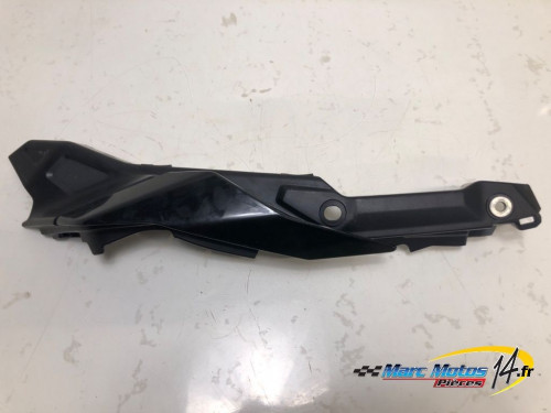 CACHE LATERAL GAUCHE YAMAHA MT10 2019