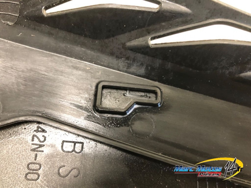 HABILLAGE DE CADRE DROIT YAMAHA MT10 2019