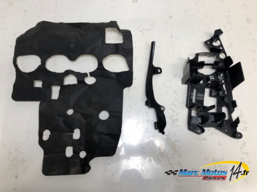 PLASTIQUES ET CAOUTCHOUCS DIVERS YAMAHA MT10 2019