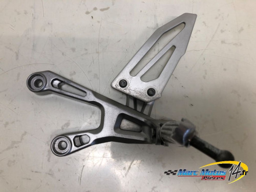 PLATINE AVANT GAUCHE YAMAHA MT10 2019