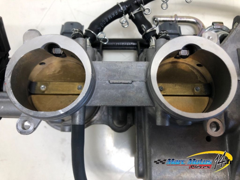 RAMPE D'INJECTION YAMAHA MT10 2019