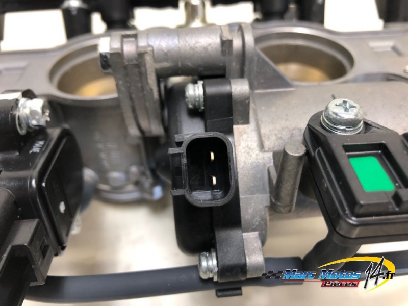 RAMPE D'INJECTION YAMAHA MT10 2019