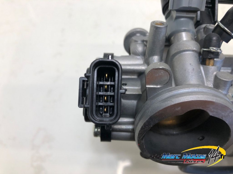 RAMPE D'INJECTION YAMAHA MT10 2019