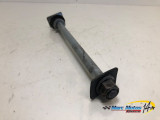 AXE DE ROUE ARRIERE SUZUKI 650 SV S 2002