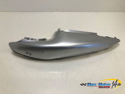 CACHE LATERAL GAUCHE SUZUKI 650 SV S 2002