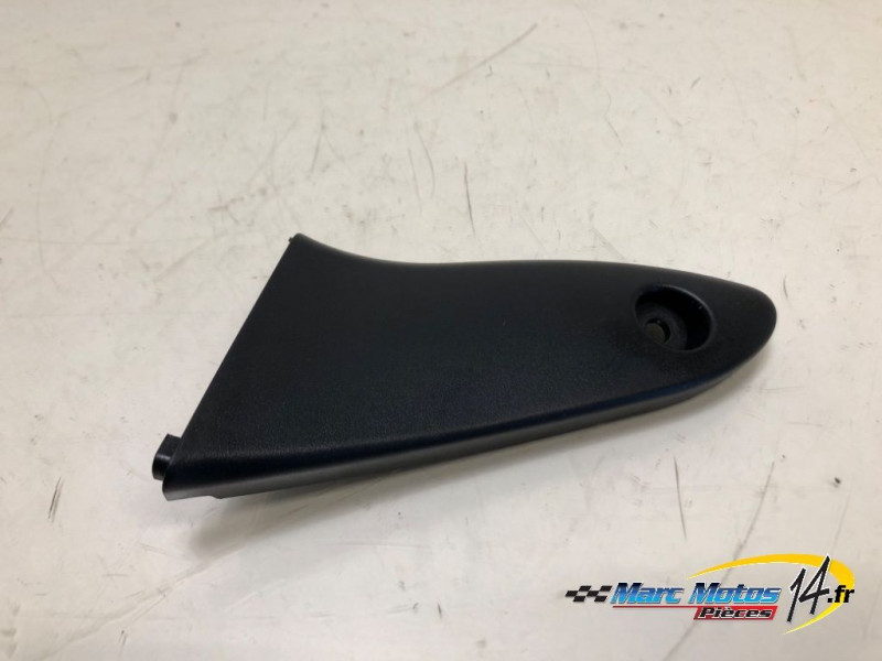 HABILLAGE DE TETE DE FOURCHE GAUCHE SUZUKI 650 SV S 2002