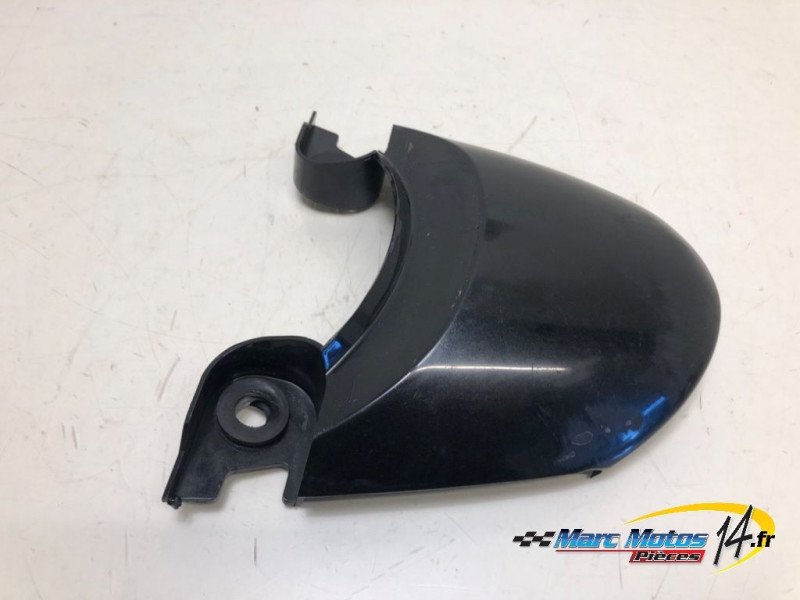 JONCTION ARRIERE DE CACHES LATERAUX SUZUKI 650 SV S 2002