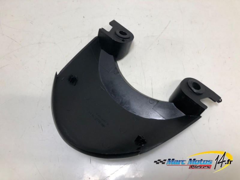 JONCTION ARRIERE DE CACHES LATERAUX SUZUKI 650 SV S 2002