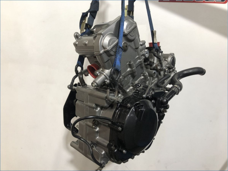 MOTEUR SUZUKI 650 SV S 2002