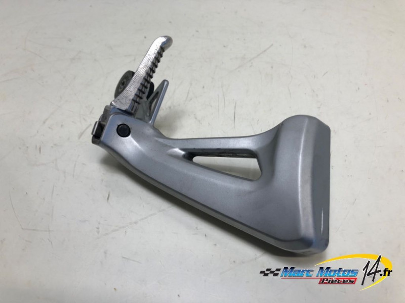 PLATINE ARRIERE DROITE SUZUKI 650 SV S 2002