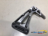 PLATINE ARRIERE GAUCHE SUZUKI 650 SV S 2002