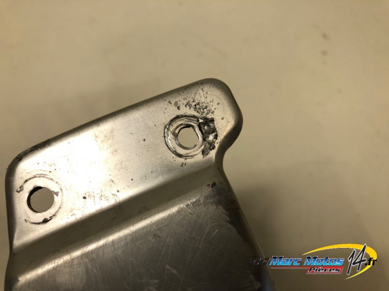 PLATINE AVANT DROITE SUZUKI 650 SV S 2002