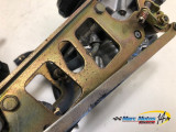 RAMPE DE CARBURATEURS SUZUKI 650 SV S 2002