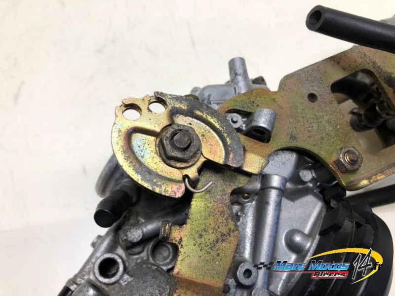 RAMPE DE CARBURATEURS SUZUKI 650 SV S 2002