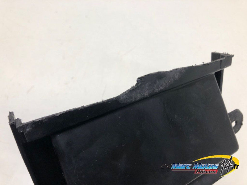 SUPPORT BATTERIE SUZUKI 650 SV S 2002