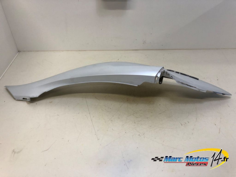 CACHE LATERAL DROIT HONDA 125 PCX 2013