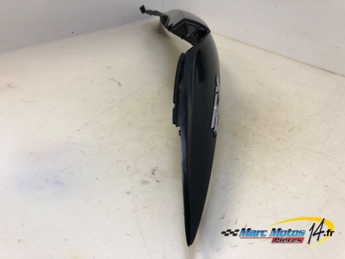 CACHE LATERAL DROIT HONDA 125 PCX 2013